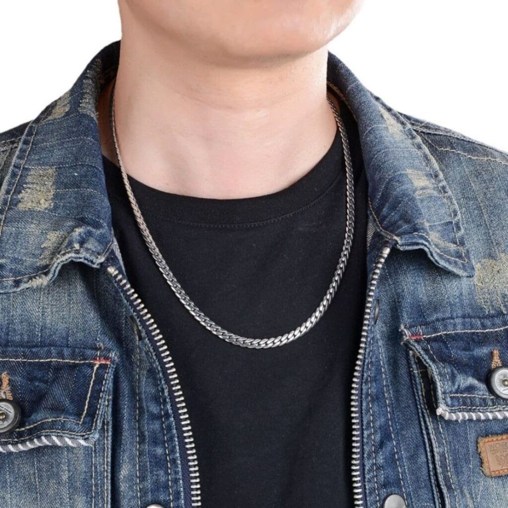 Bold Stylish Golden Metal Chain For Men